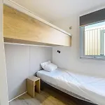 Semesterbostad Mobil-home Grand Confort A 200m Plage, Avec Piscine, Terrasse, Wifi Inclus - 4 Pers. - Fr-1-361a-37 *