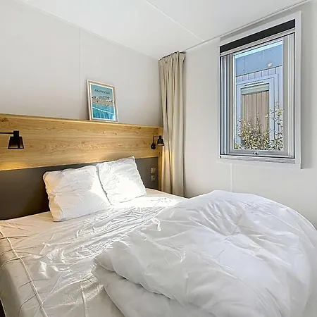 Mobil-home Grand Confort A 200m Plage, Avec Piscine, Terrasse, Wifi Inclus - 4 Pers. - Fr-1-361a-37