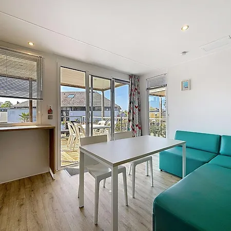Mobil-home Grand Confort A 200m Plage, Avec Piscine, Terrasse, Wifi Inclus - 4 Pers. - Fr-1-361a-37