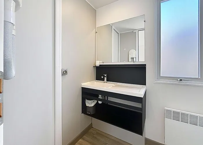 別荘 Mobil-home Grand Confort A 200m Plage, Avec Piscine, Terrasse, Wifi Inclus - 4 Pers. - Fr-1-361a-37